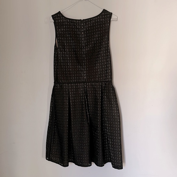 Max Studio dress size 10. Black lace. - Picture 2 of 4